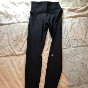 ALO Yoga black leggings